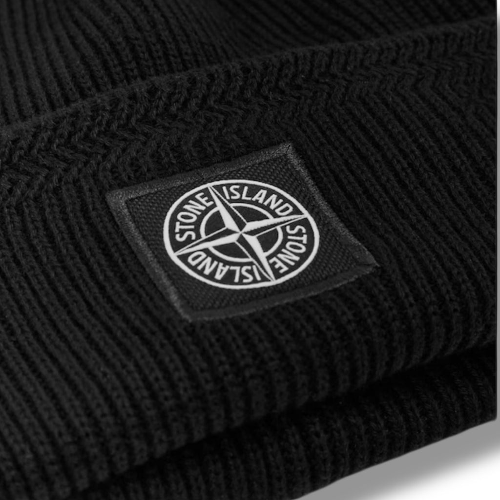 STONE ISLAND PATCH BEANIE HAT BLACK