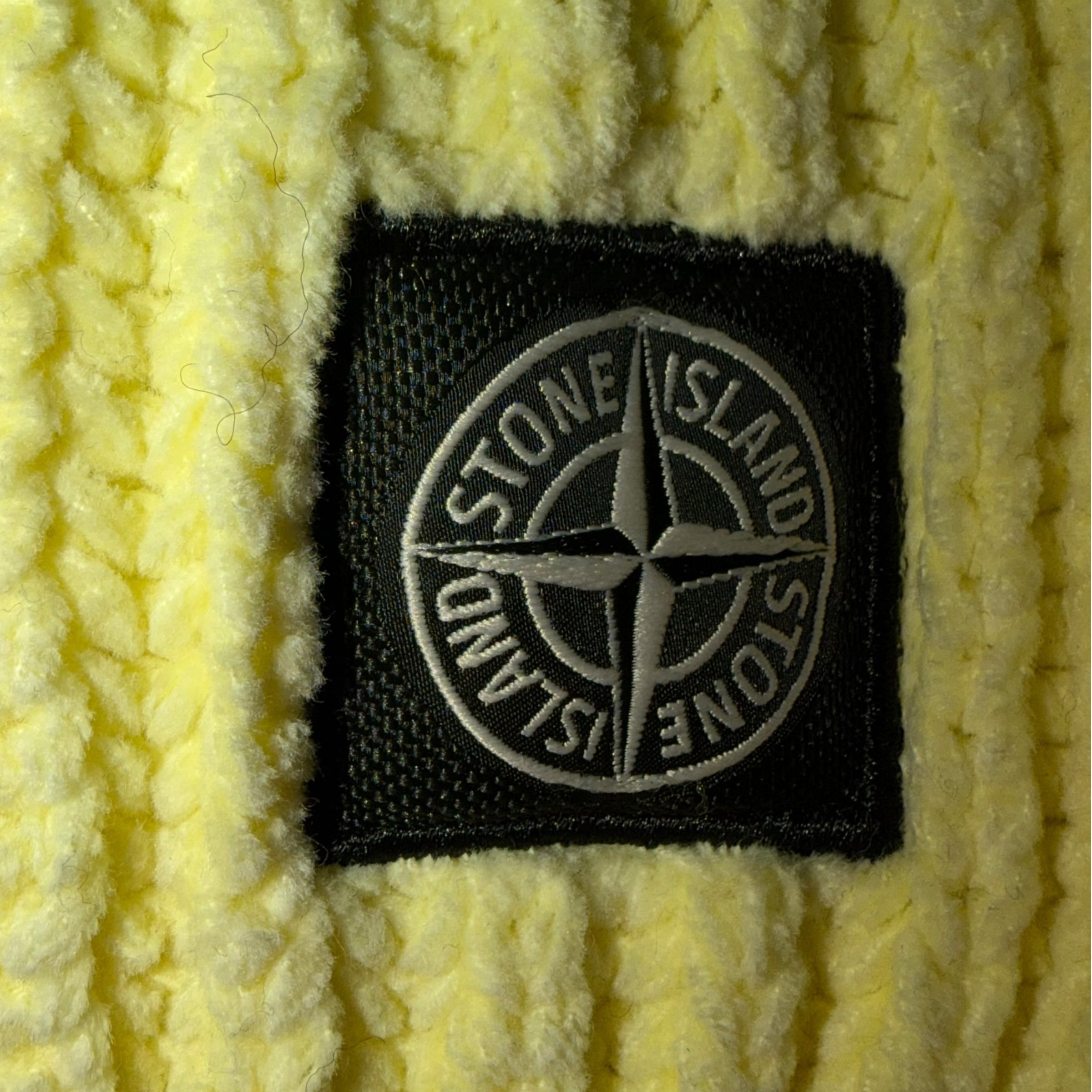 STONE ISLAND THICK KNIT PATCH LOGO SCARF LEMON YELLOW