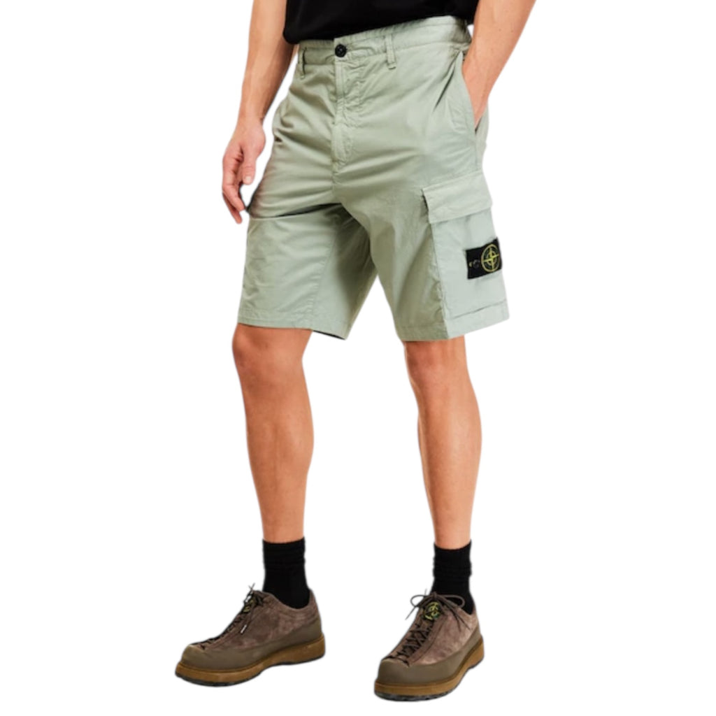 STONE ISLAND TELA CARGO SHORTS SAGE GREEN
