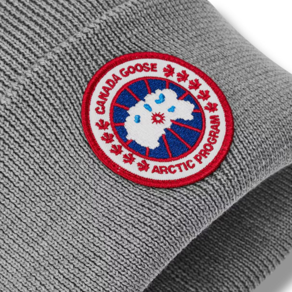 CANADA GOOSE BADGE LOGO BEANIE GREY