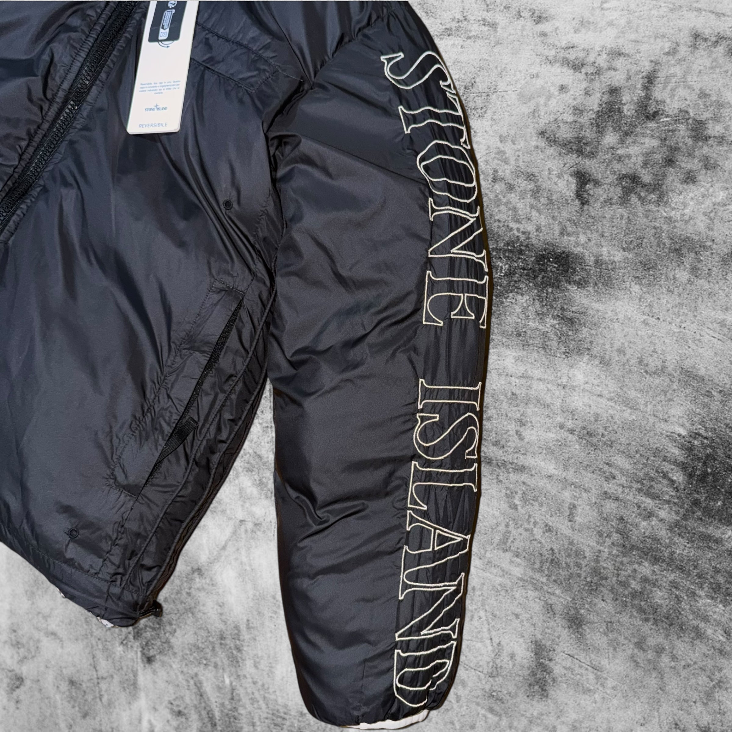 STONE ISLAND NYLON METAL REVERSIBLE HOODED PUFFER JACKET GREY BLACK