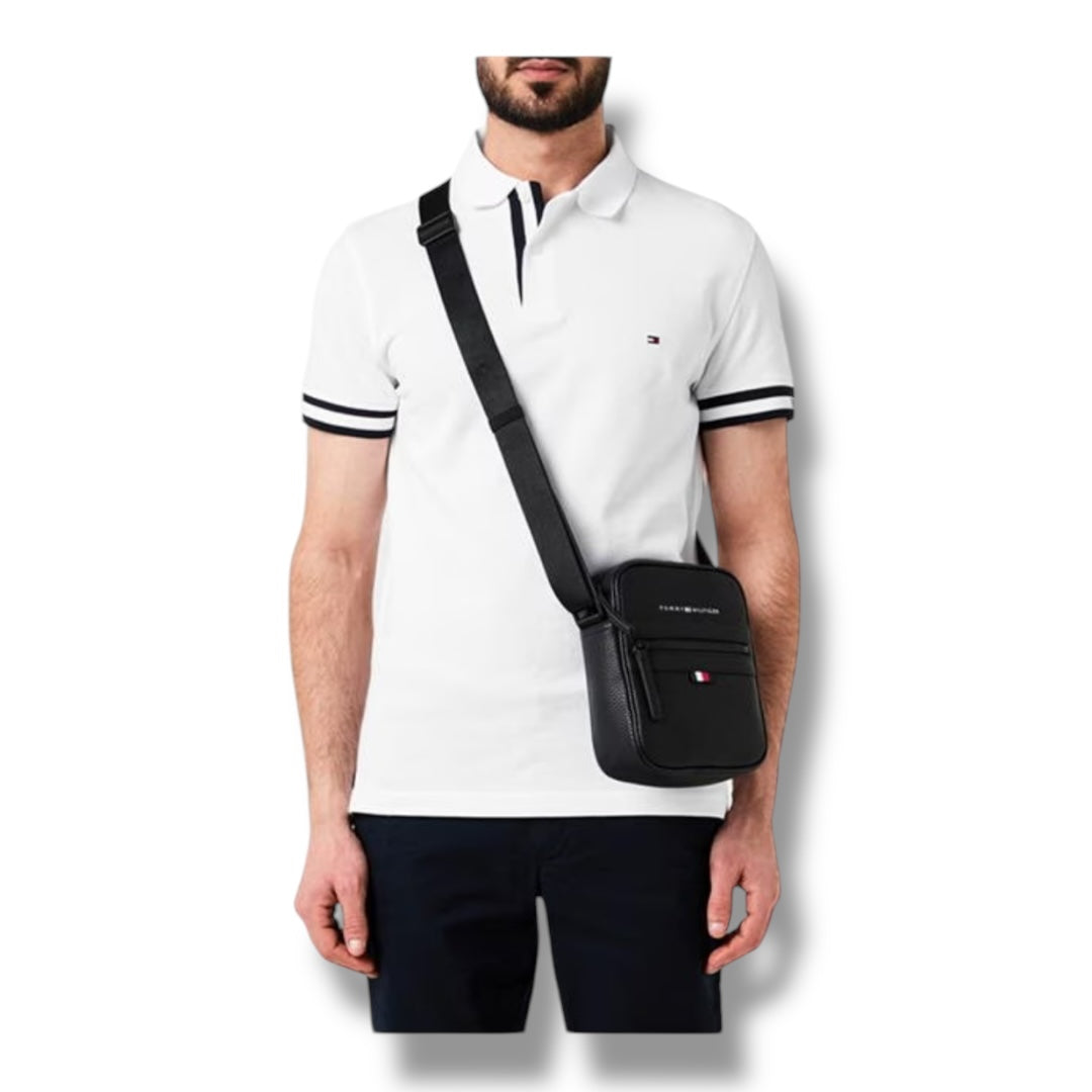 TOMMY HILFIGER ESSENTIAL SMALL REPORTER CROSSBODY BAG BLACK