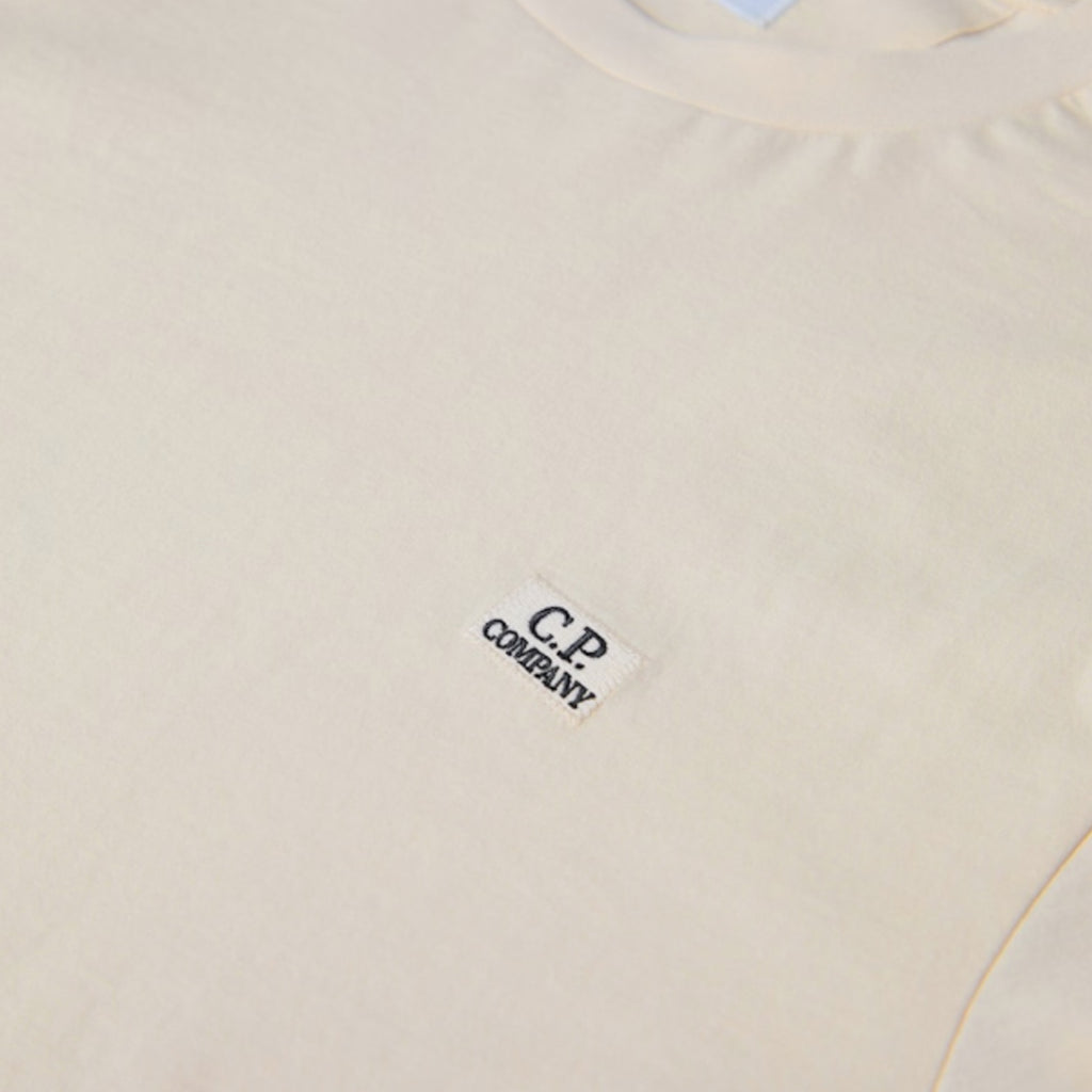 CP COMPANY SMALL LOGO T-SHIRT LIGHT BEIGE