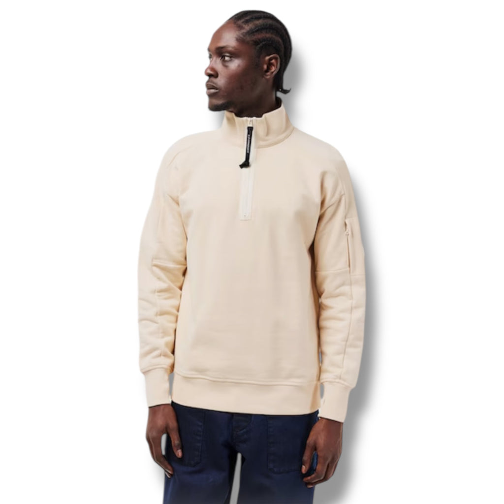 CP COMPANY LENS ARM 1/4 ZIP SWEATSHIRT PISTACHIO BEIGE