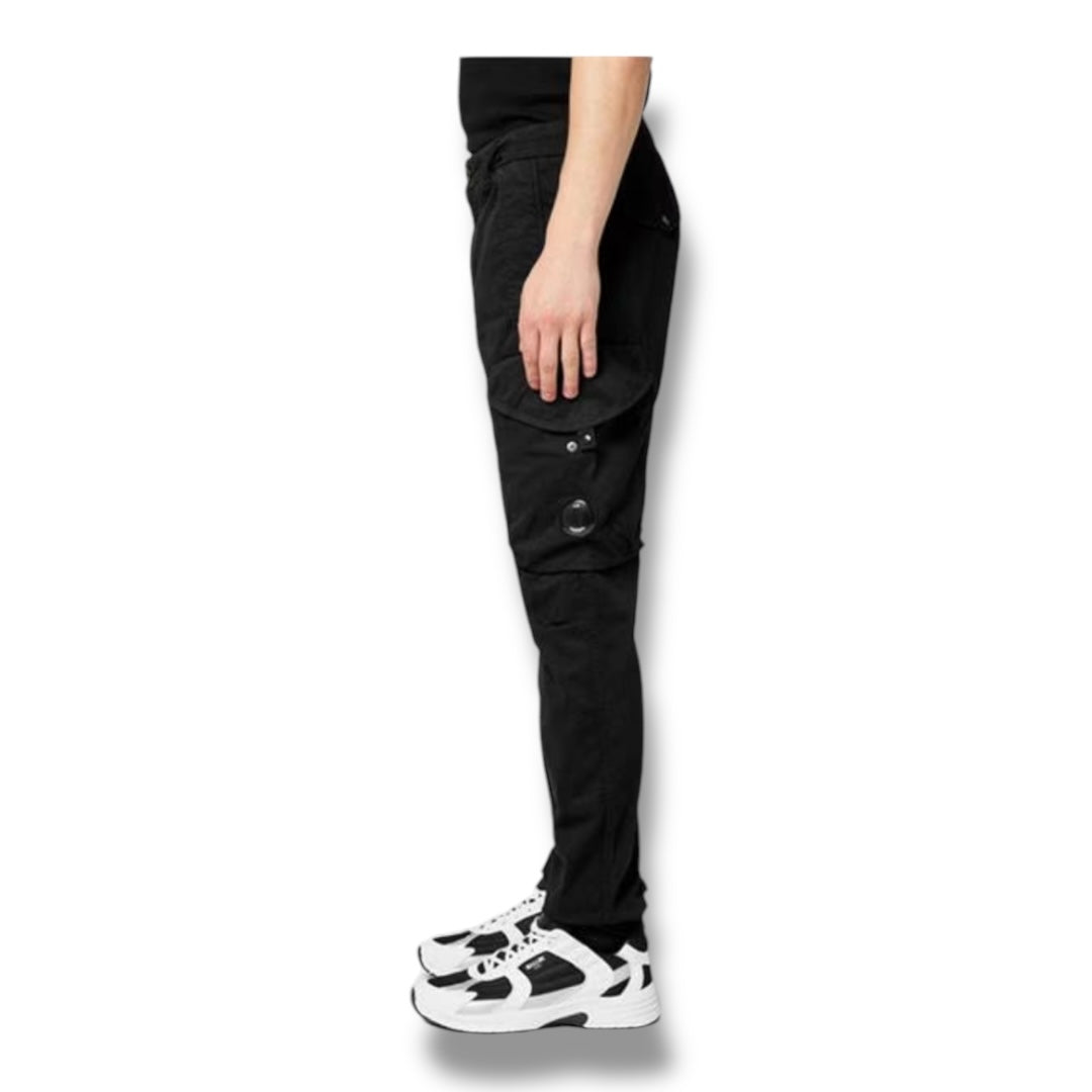 CP COMPANY ERGO LENS CARGO PANTS BLACK
