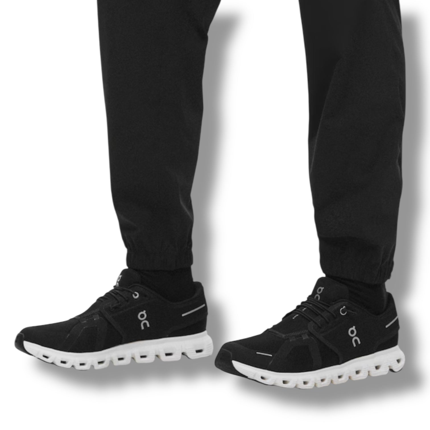 ON RUNNING CLOUD 6 TRAINERS BLACK WHITE