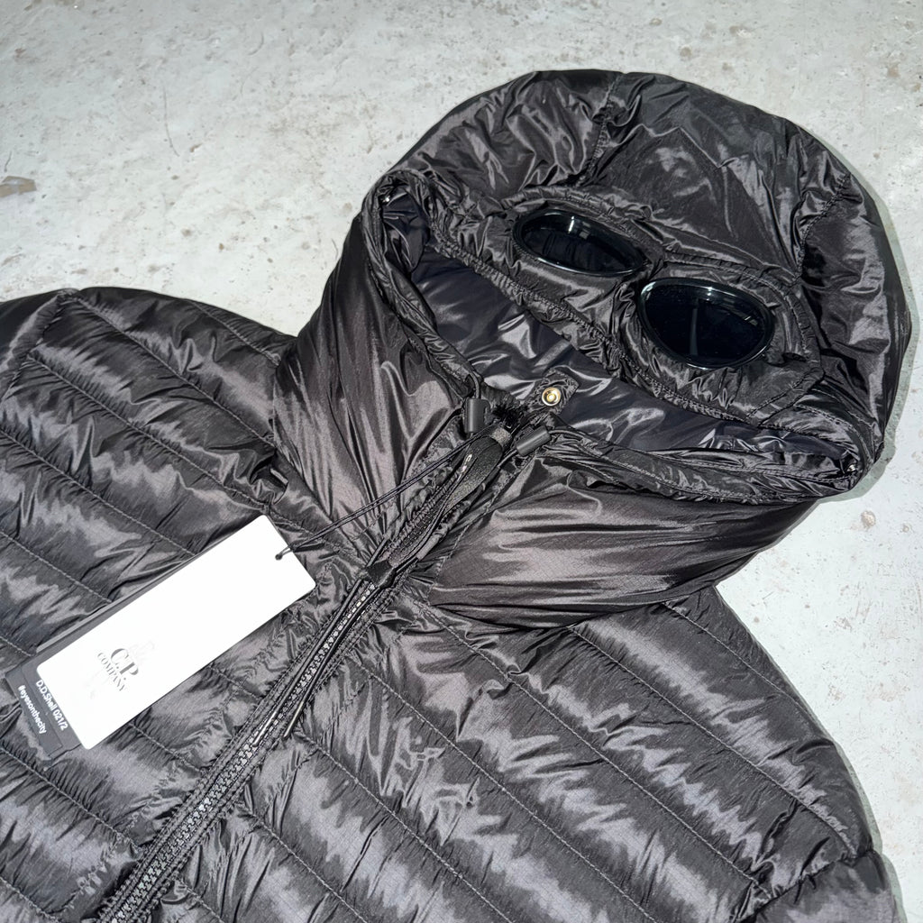 CP COMPANY DD SHELL GOGGLE DOWN PUFFER JACKET BLACK *SALE*
