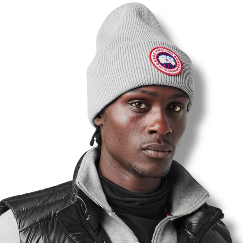 CANADA GOOSE BADGE LOGO BEANIE GREY