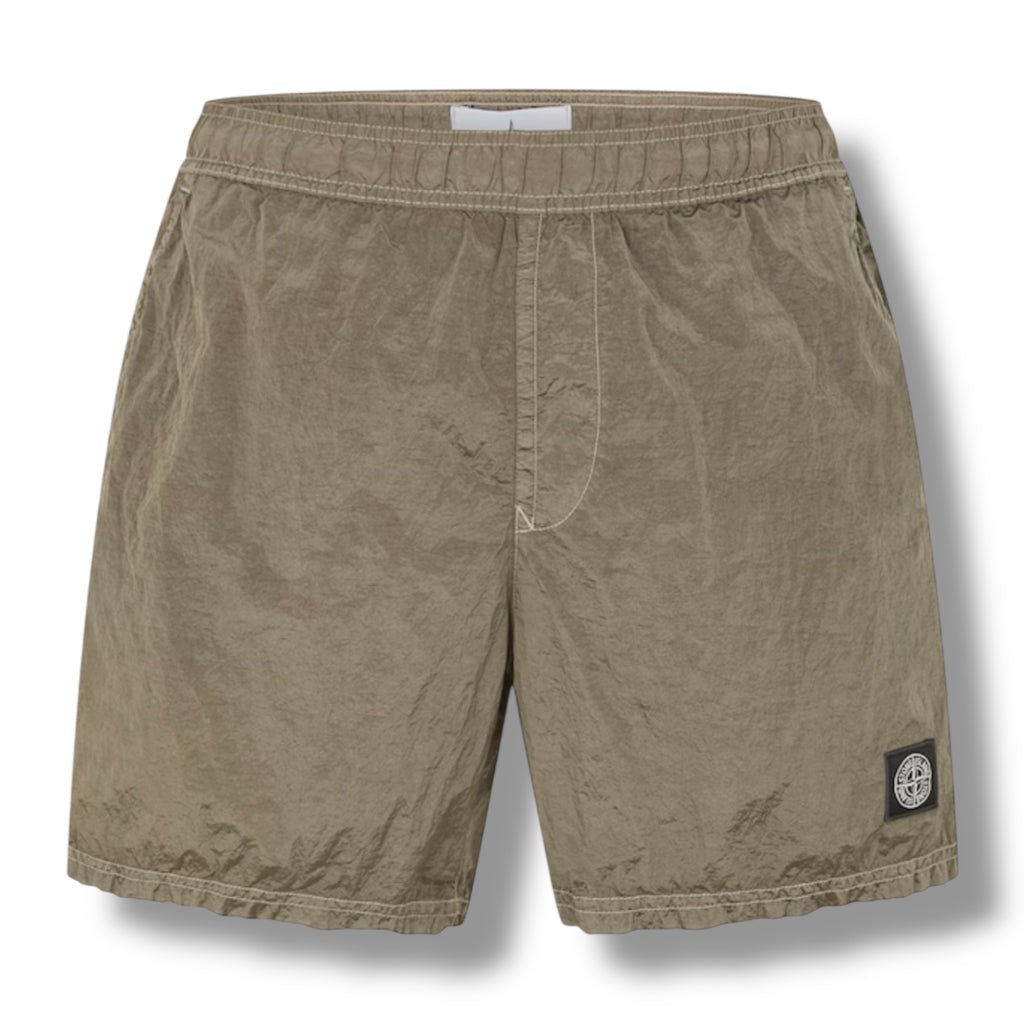 STONE ISLAND PATCH LOGO T-SHIRT & NYLON METAL SWIM SHORTS COMBO WHITE / ARMY GREEN
