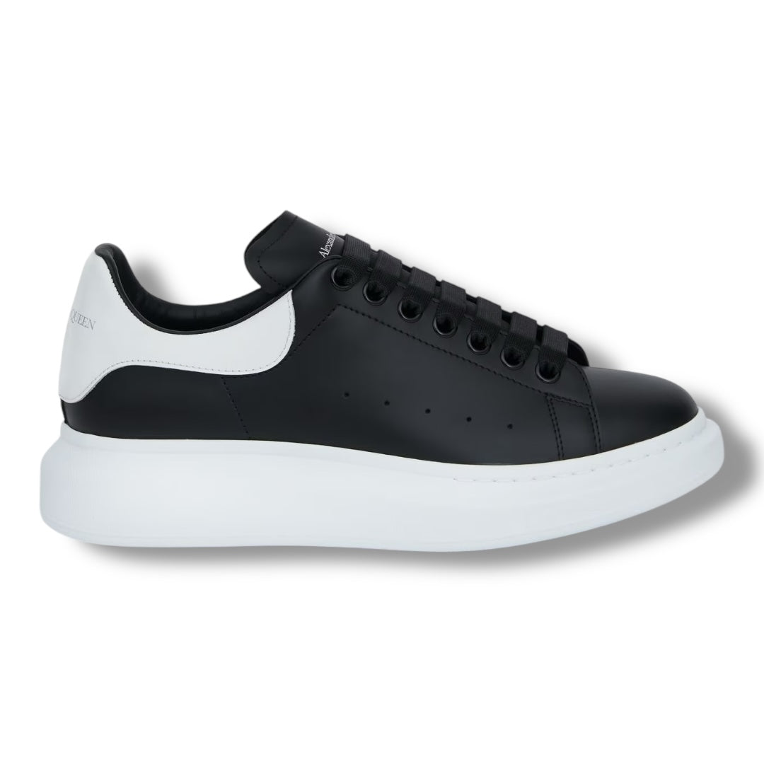 ALEXANDER MCQUEEN OVERSIZED BLACK / WHITE