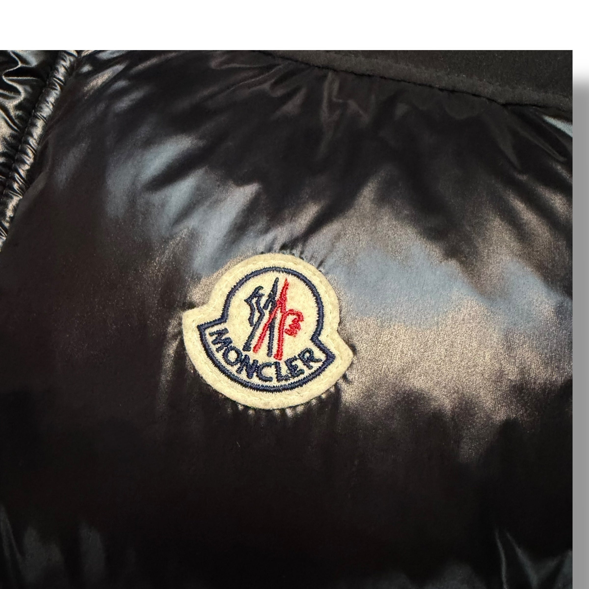 MONCLER SHINY PUFFER JACKET BLACK SIZE 2 - MEDIUM