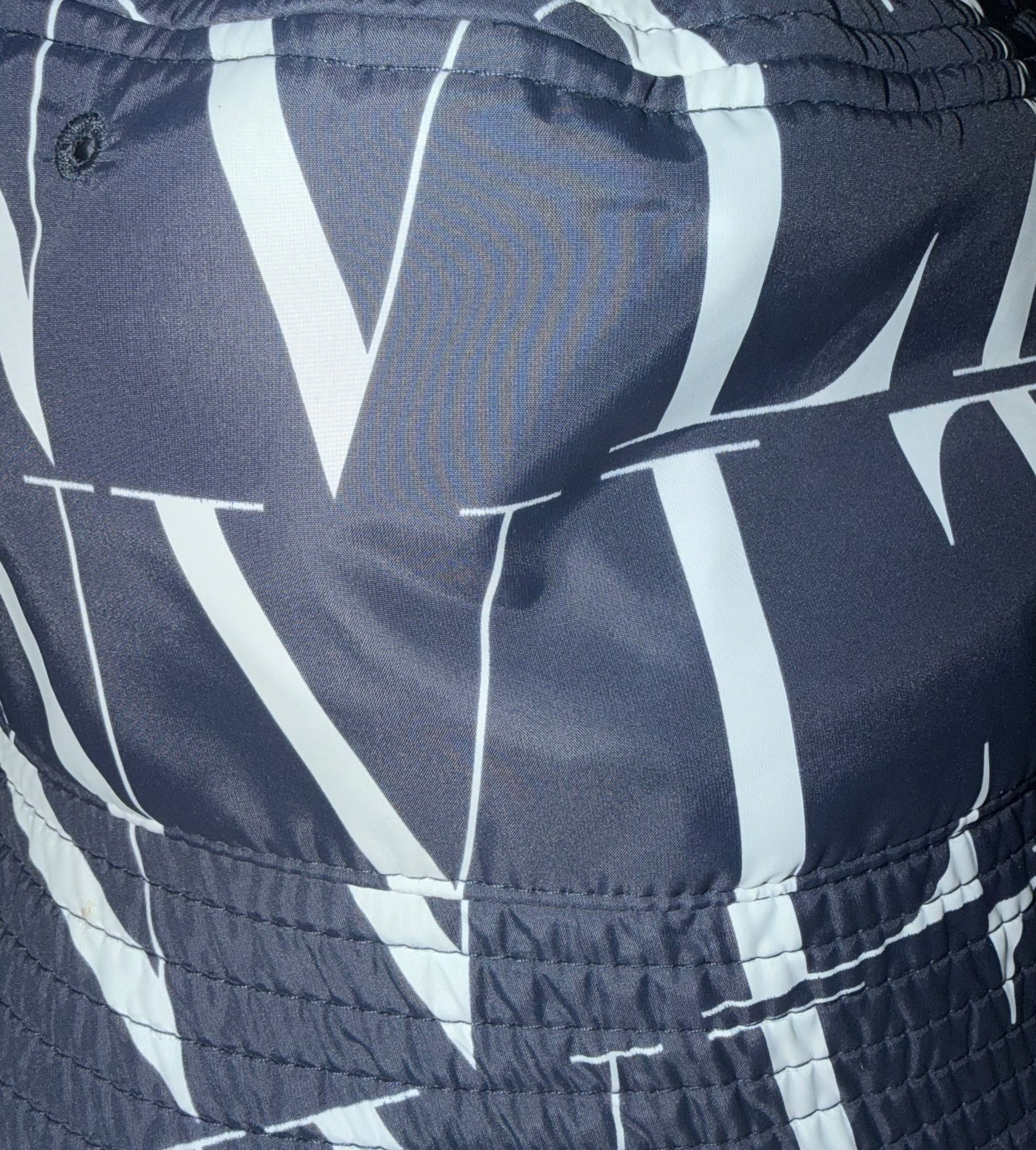 VALENTINO VLTN BUCKET HAT NYLON NAVY BLUE