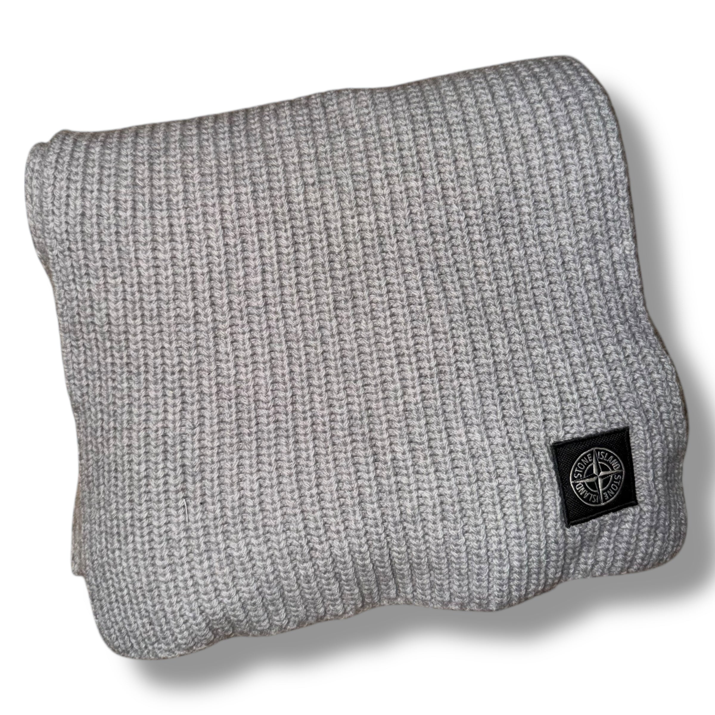 STONE ISLAND THICK KNIT PATCH LOGO SCARF GREY