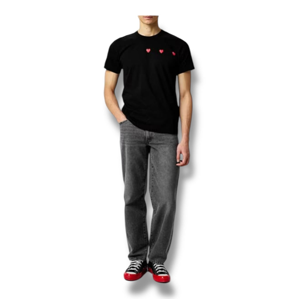 COMME DES GARÇONS PLAY SMALL 3 PEEPING HEART T-SHIRT BLACK / RED