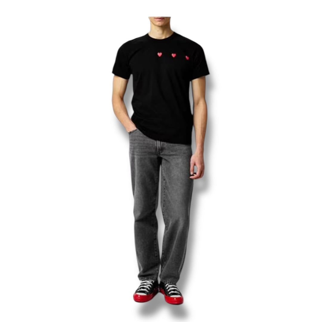 COMME DES GARÇONS PLAY SMALL 3 PEEPING HEART T-SHIRT BLACK / RED